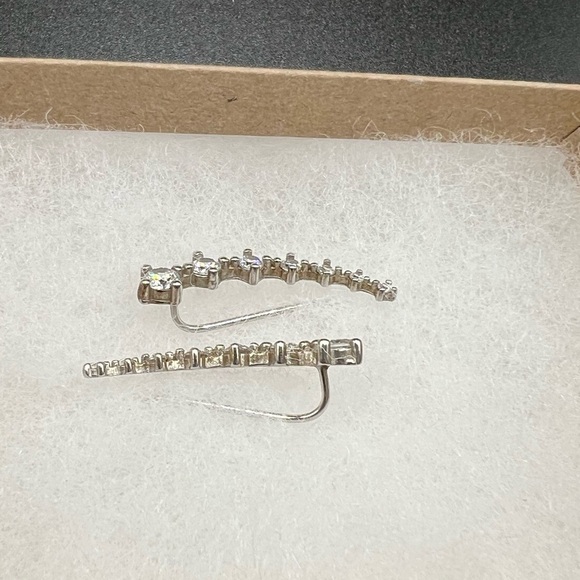 Sterling Silver 7-Star Crystal Ear Cuff Climber Cartilage Earrings - Picture 14 of 14